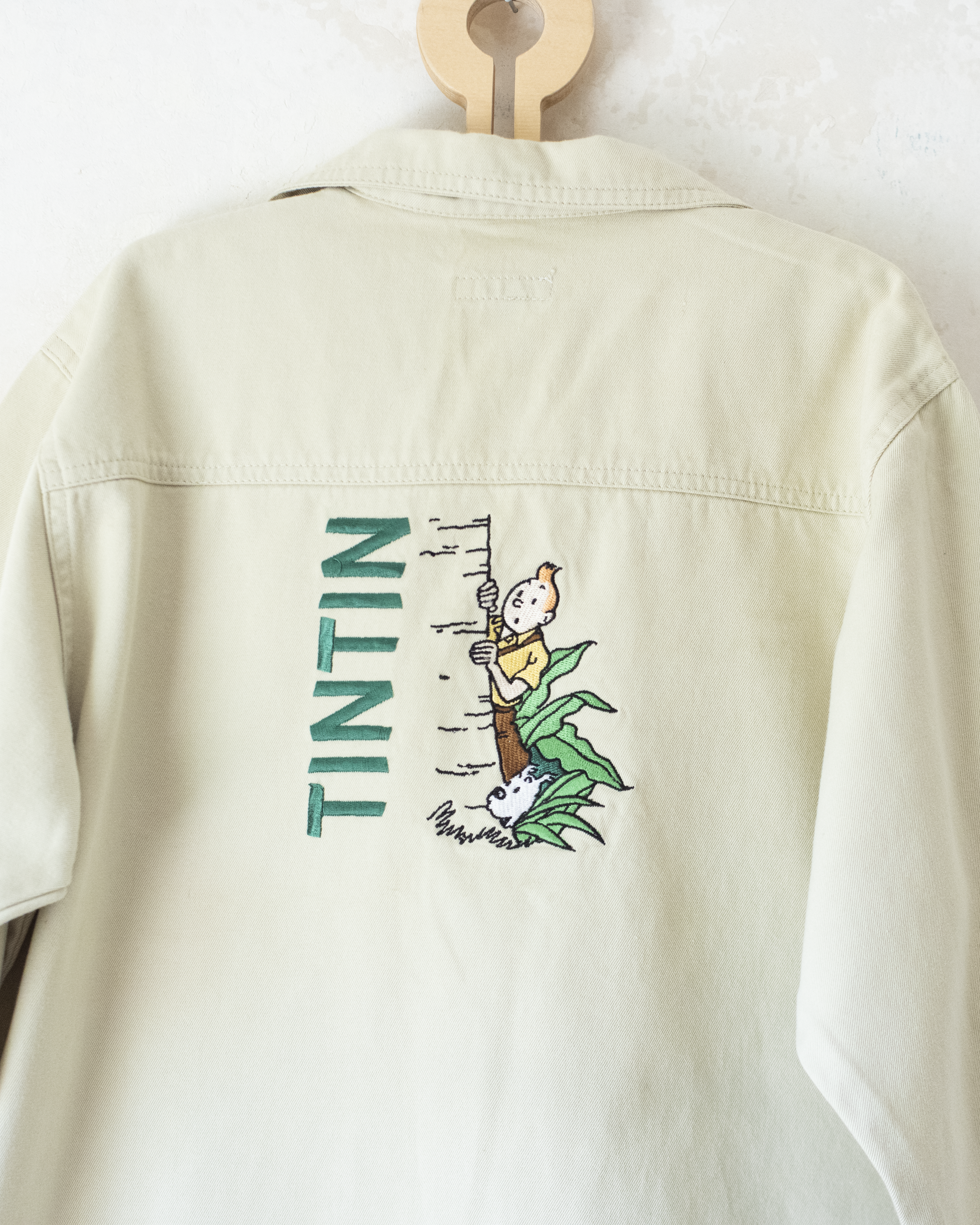 ז׳קט חאקי בהיר עם רקמות של טינטין | 7-8 שנים