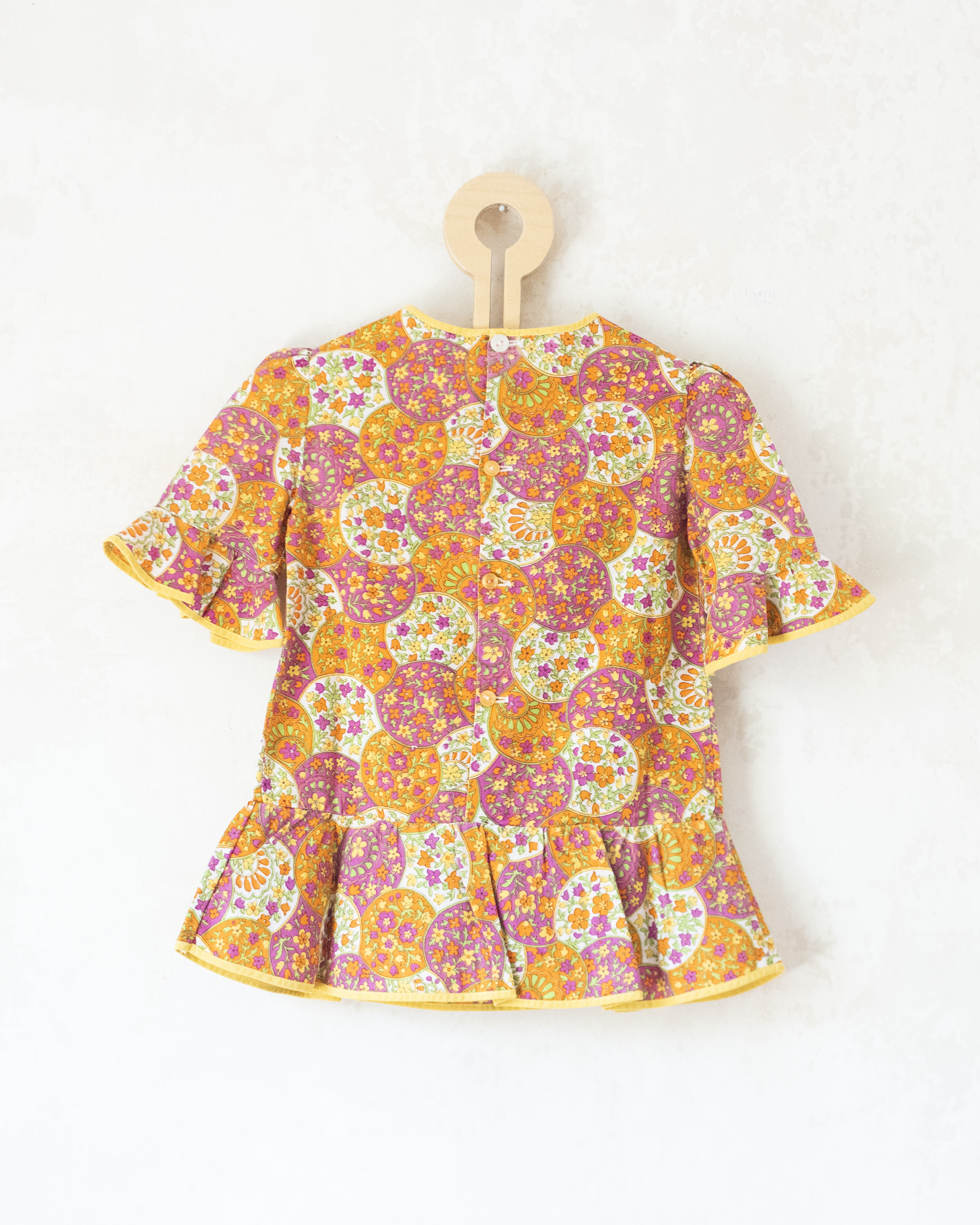 חולצה פרחונית מהסבנטיז עם שרוולי מלמלה | 2-3 שנים