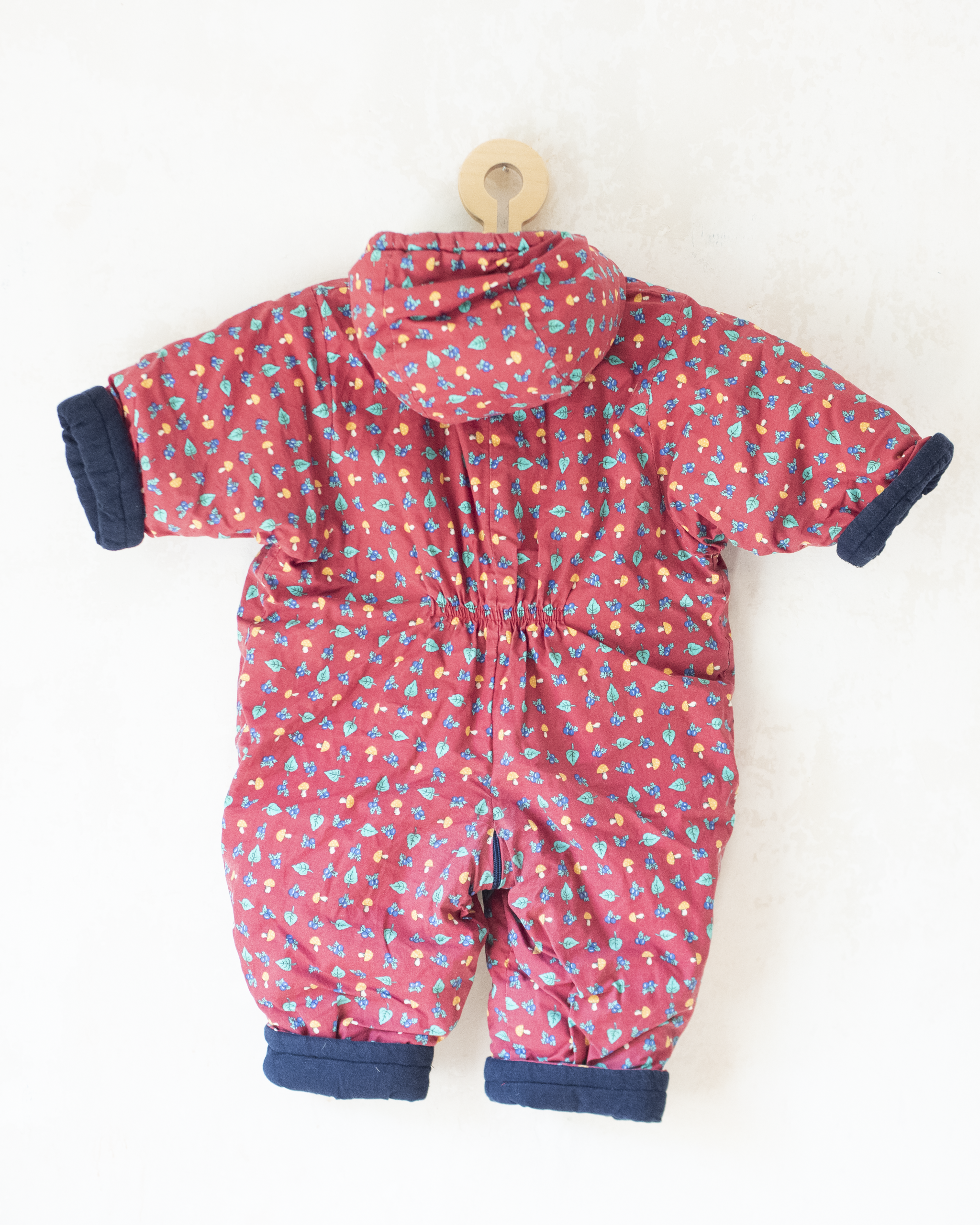 חרמונית אדומה עם הדפסי יער | 18-24 חודשים