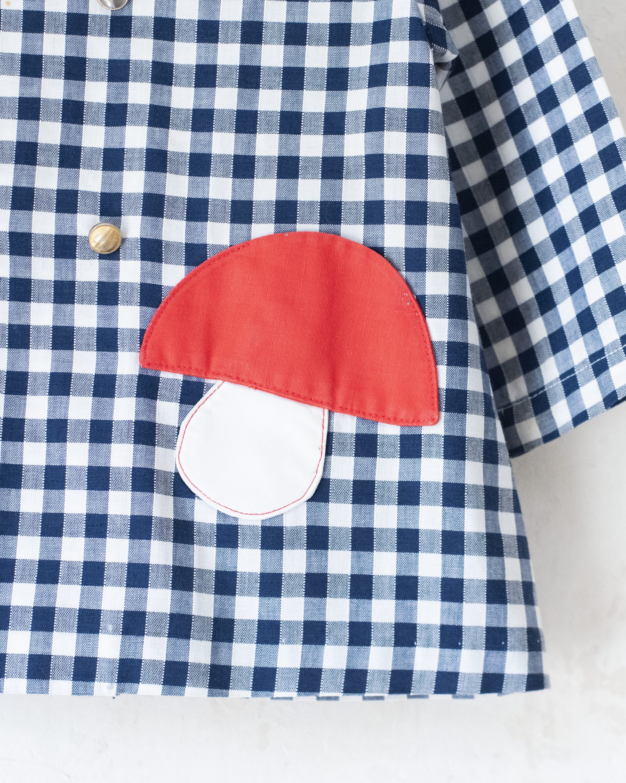 חולצה ארוכה עם משבצות ופטריה רקומה | דד סטוק צרפתי מהסבנטיז | 4-5 שנים