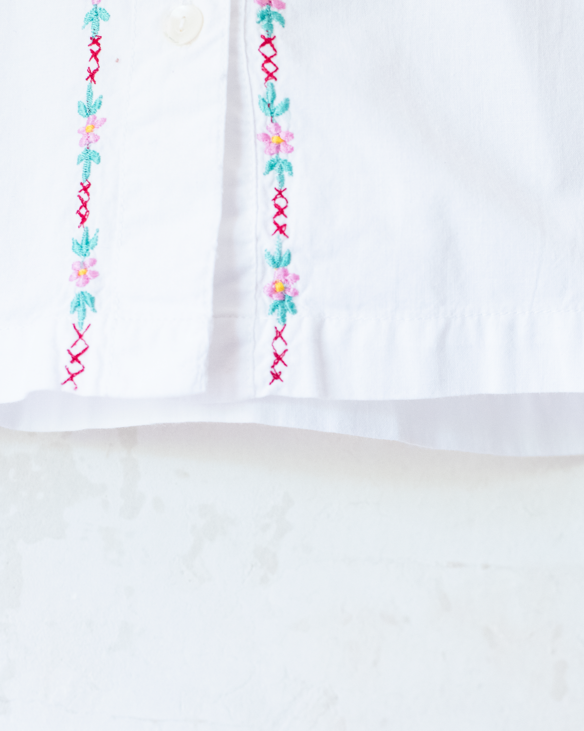 Button-down shirt with floral embroidery and bow tie | 9-12 months