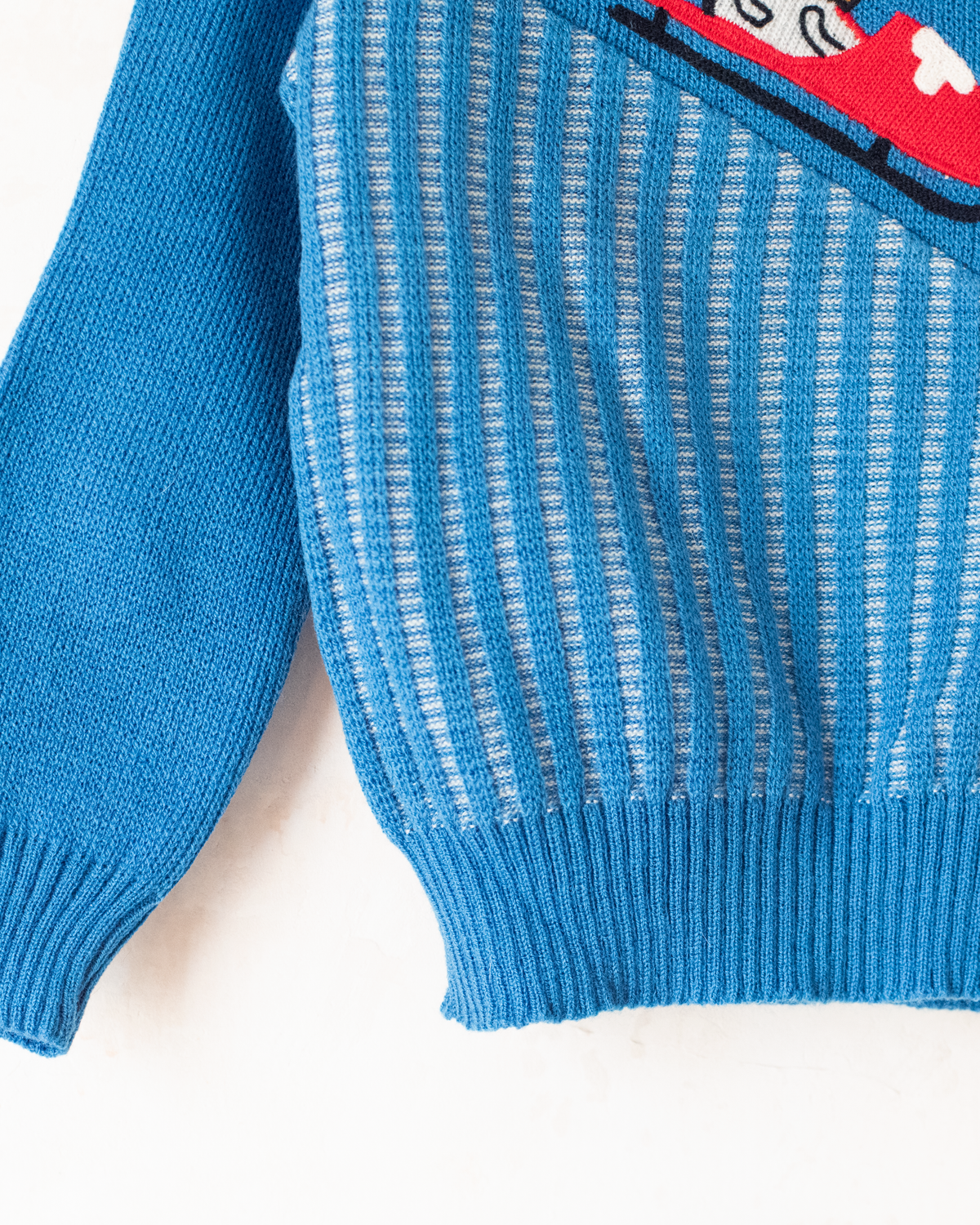 Blue knit with snow sled | Italian deadstock | 5-6 years