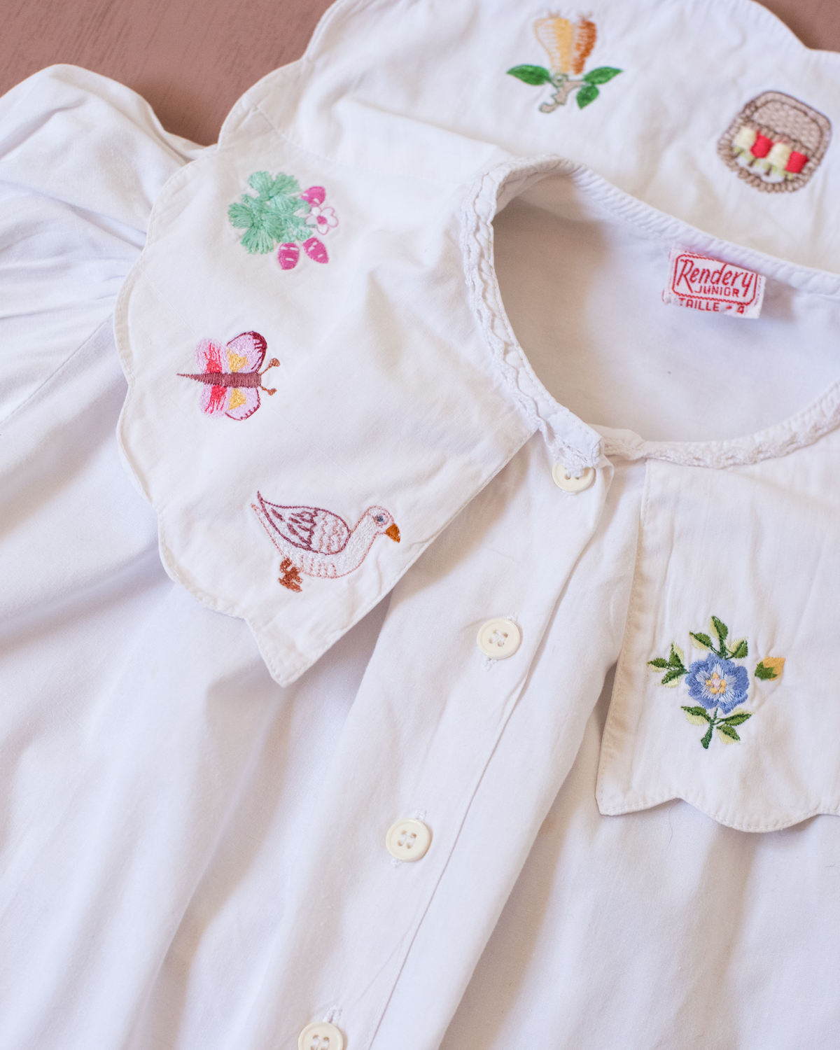 White button-down shirt with wide collar and beautiful embroidery | 4-5 years