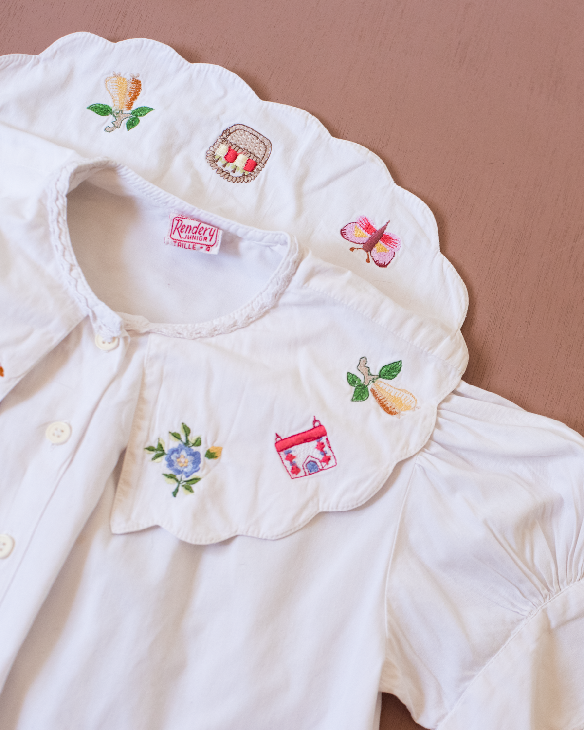 White button-down shirt with wide collar and beautiful embroidery | 4-5 years