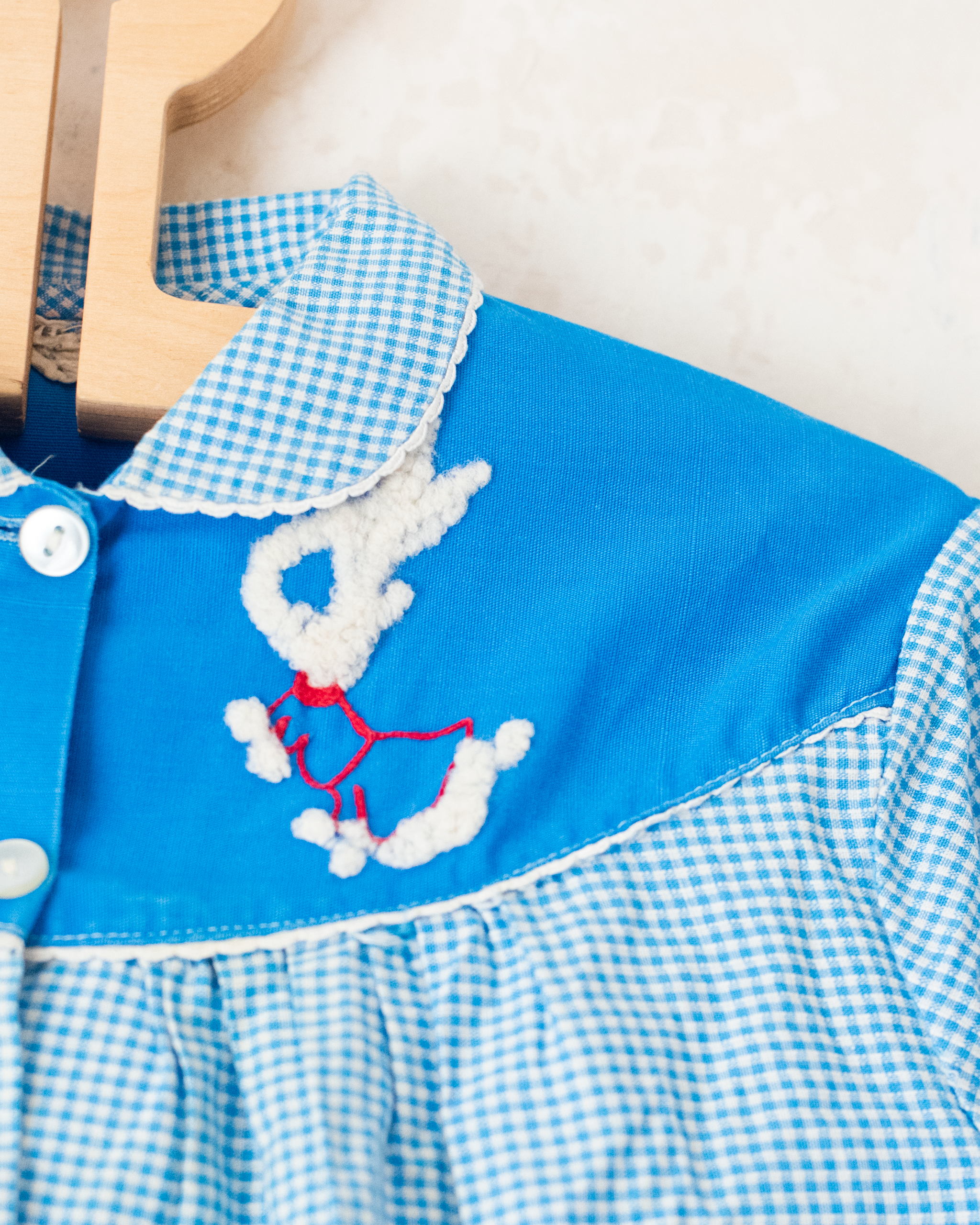 חולצה ארוכה משובצת עם ארנבים רקומים  | דד סטוק צרפתי מהסבנטיז | 3-4 שנים