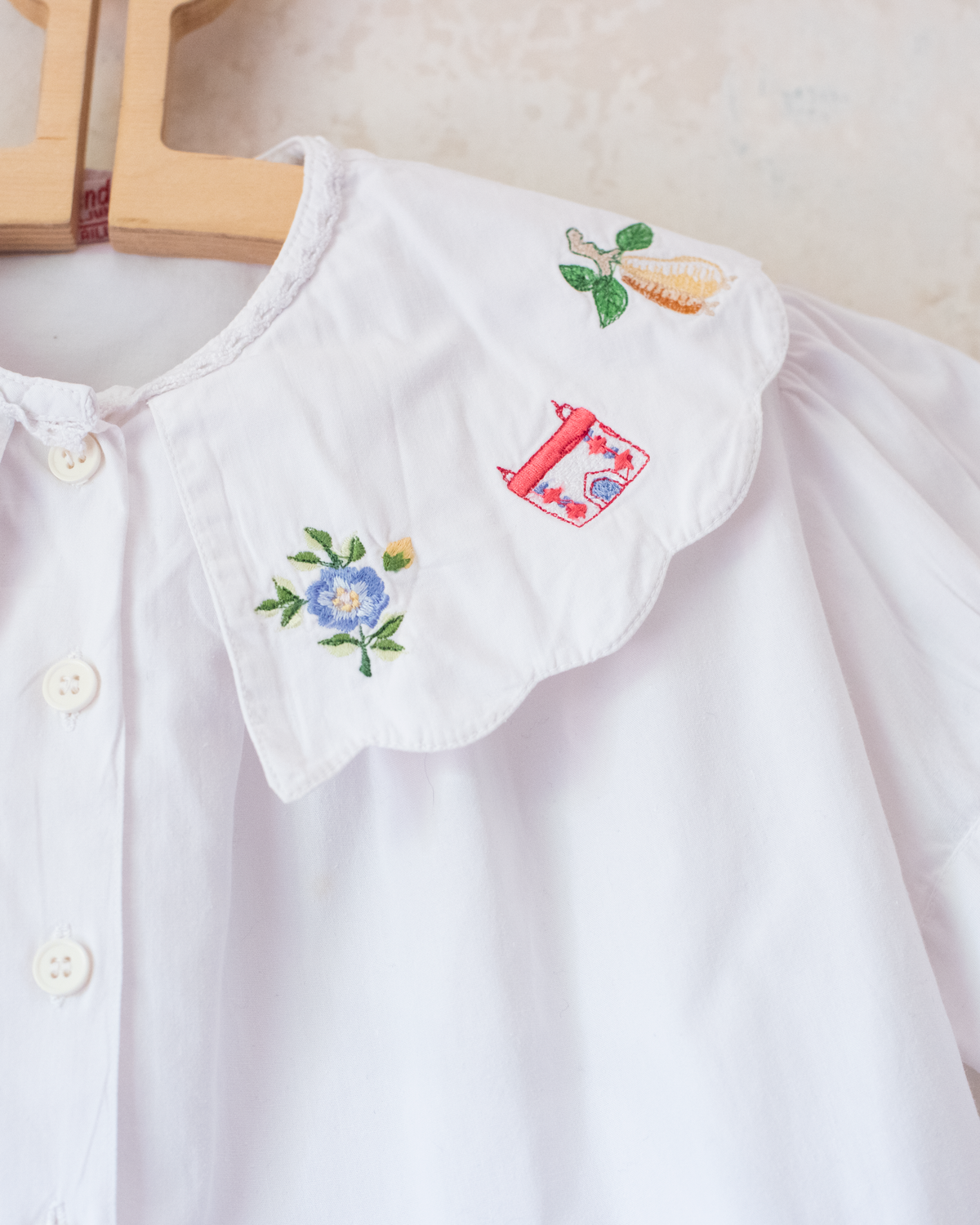 White button-down shirt with wide collar and beautiful embroidery | 4-5 years