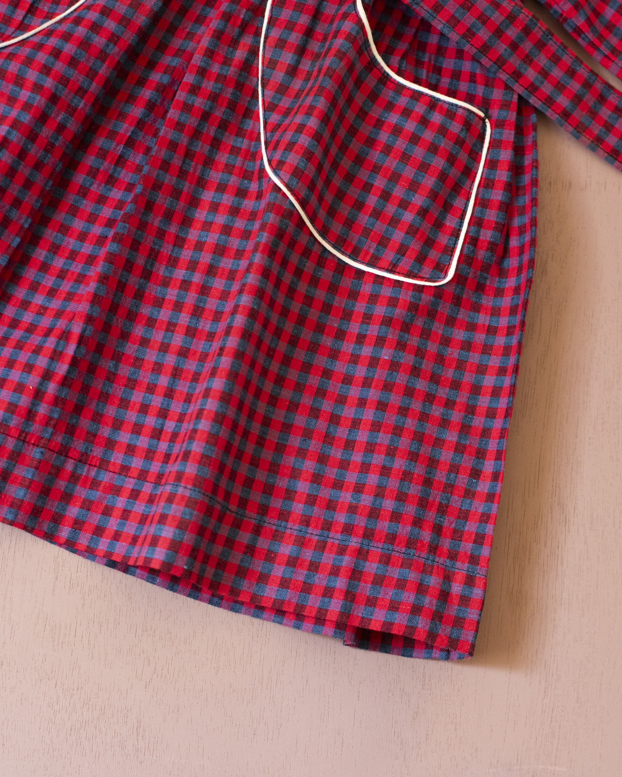 טוניקה משובצת בגווני אדום | דד סטוק צרפתי מהסבנטיז | 3-4 שנים