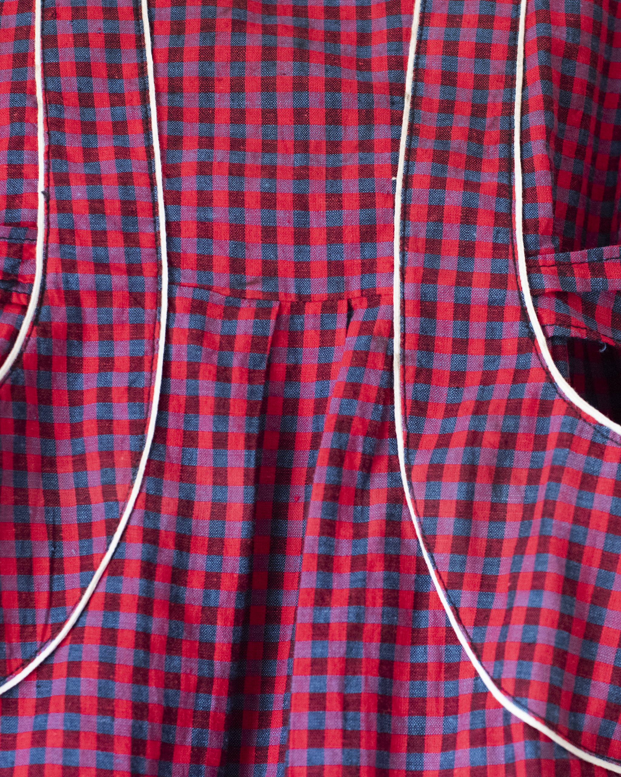 טוניקה משובצת בגווני אדום | דד סטוק צרפתי מהסבנטיז | 3-4 שנים