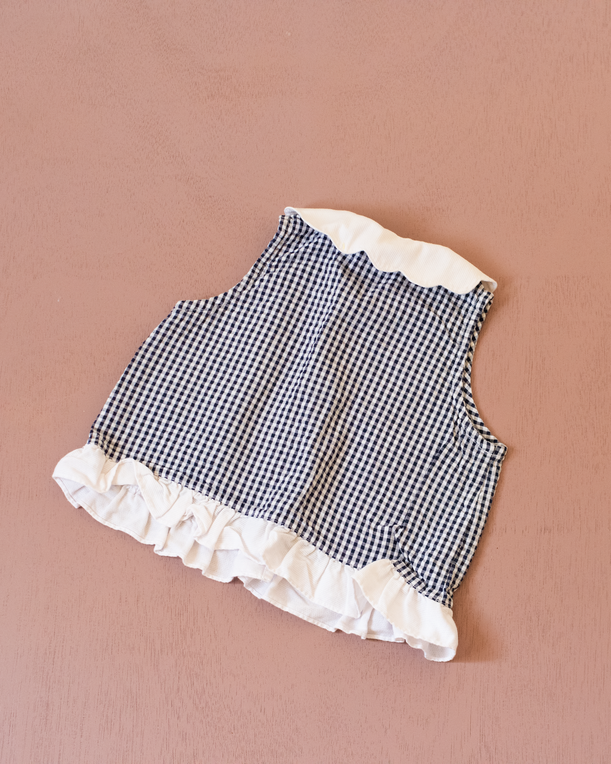 Checked tank top with embroidered animals | 12-18 months