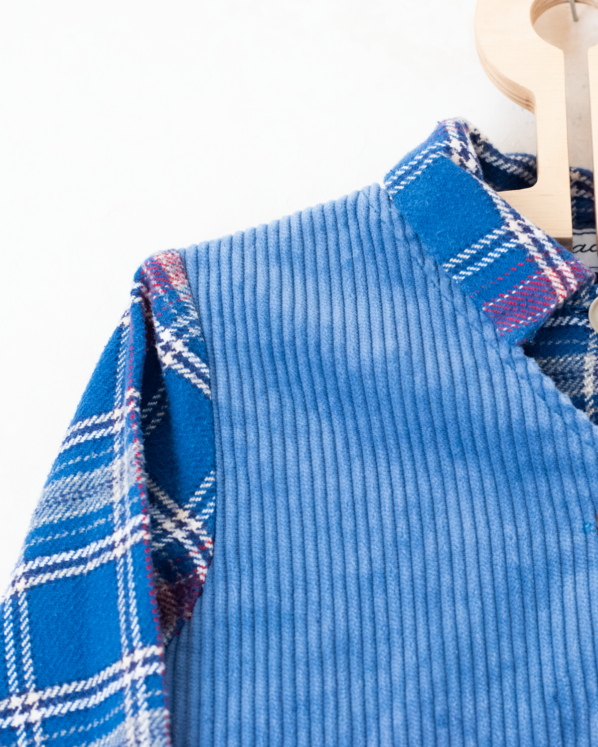 Blue plaid dress with embroidered dogs from Jacquard | 6-7 years