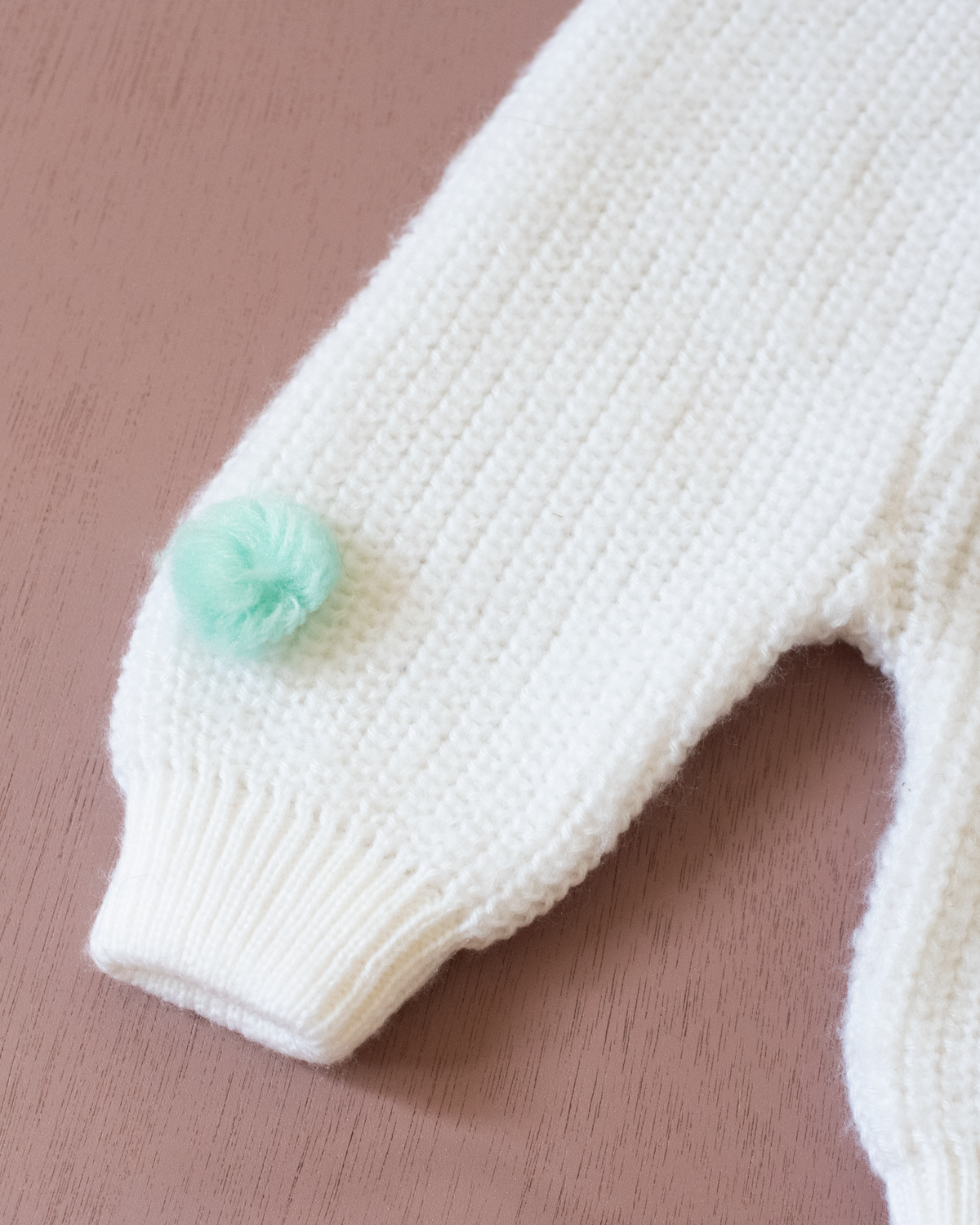 Wool set with pompoms | 3-6 months