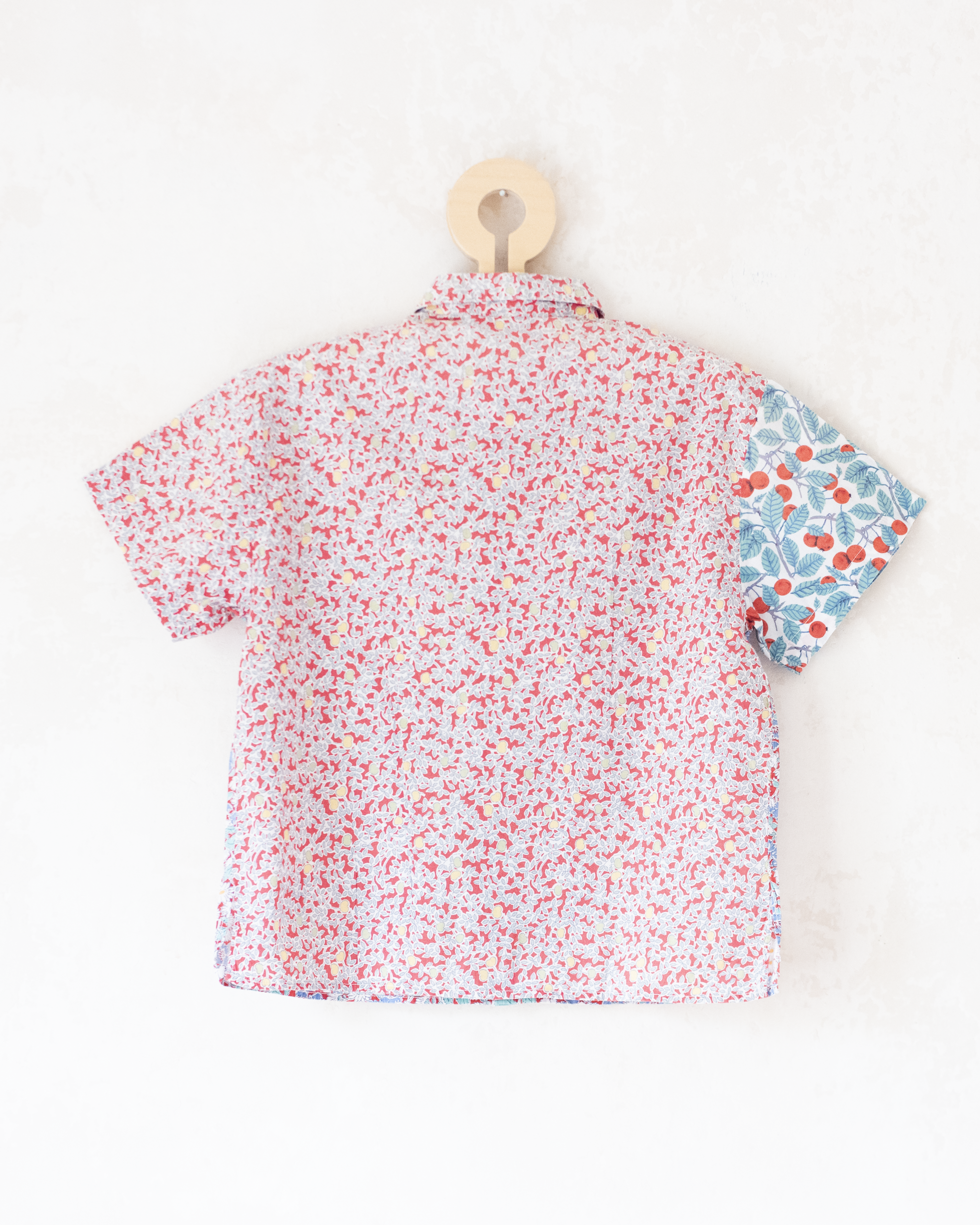 חולצה מכופתרת פרחונית עם פירות | 4-5 שנים