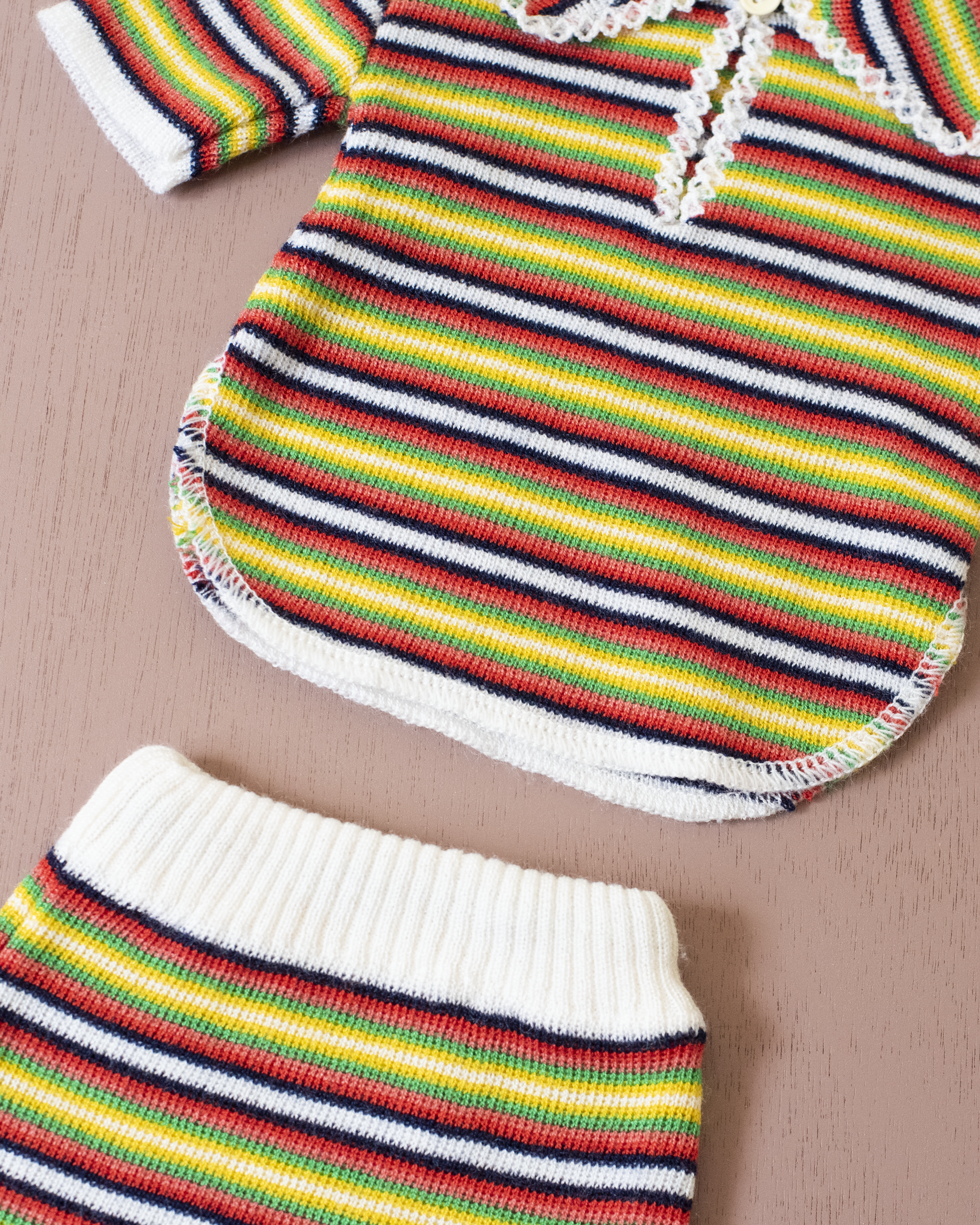 סט סרוג עם פסים צבעוניים | 0-3 חודשים