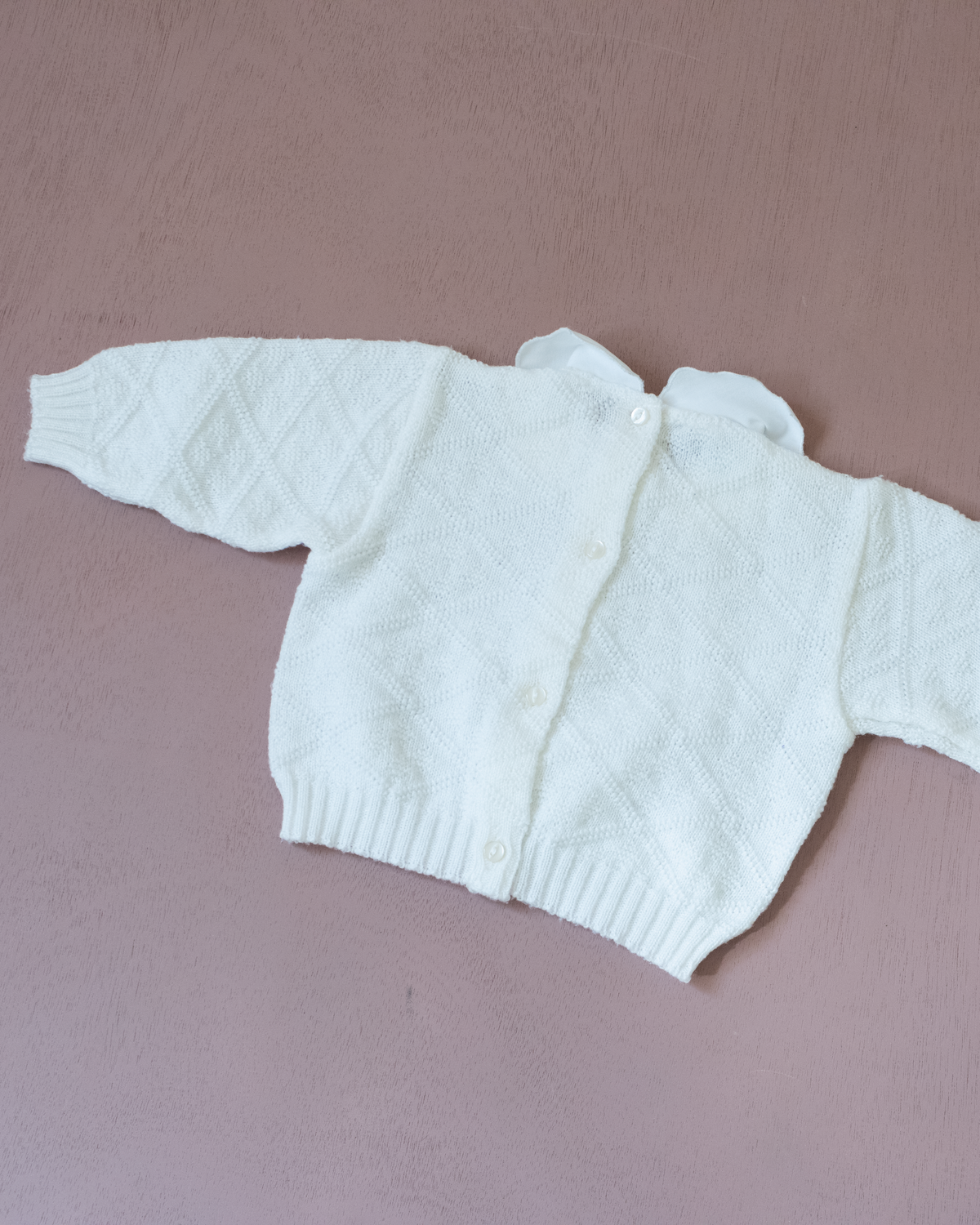 White knit with satin collar | 3-6 months