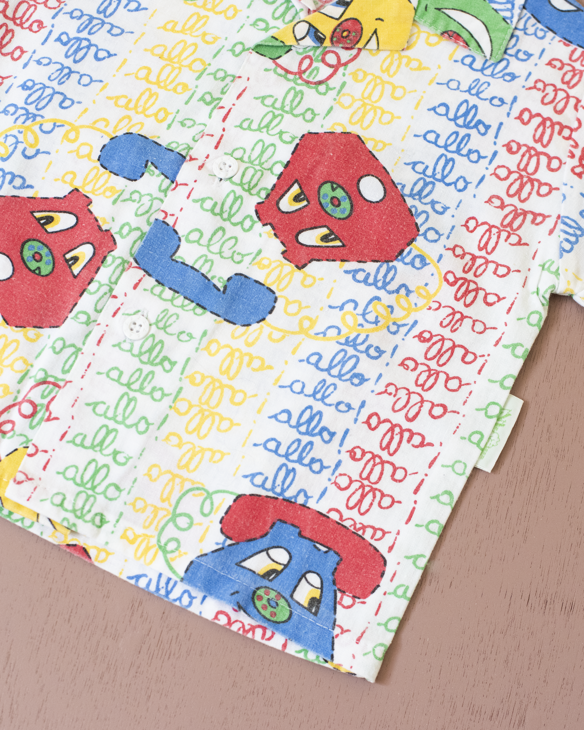 חולצה צבעונית מכופתרת עם טלפונים | 6-9 חודשים