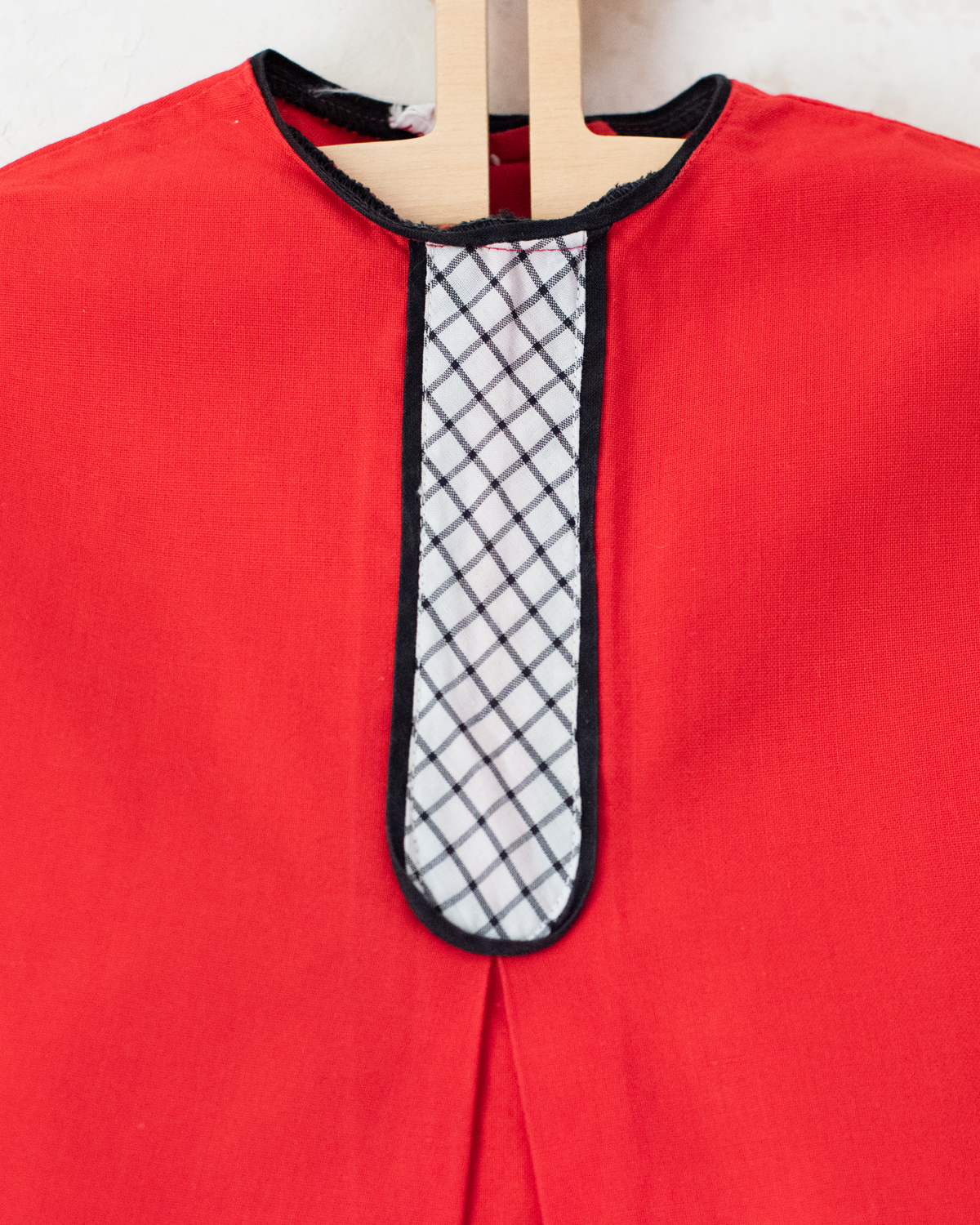 Red tunic with black cat from the 50s | 6-9 months