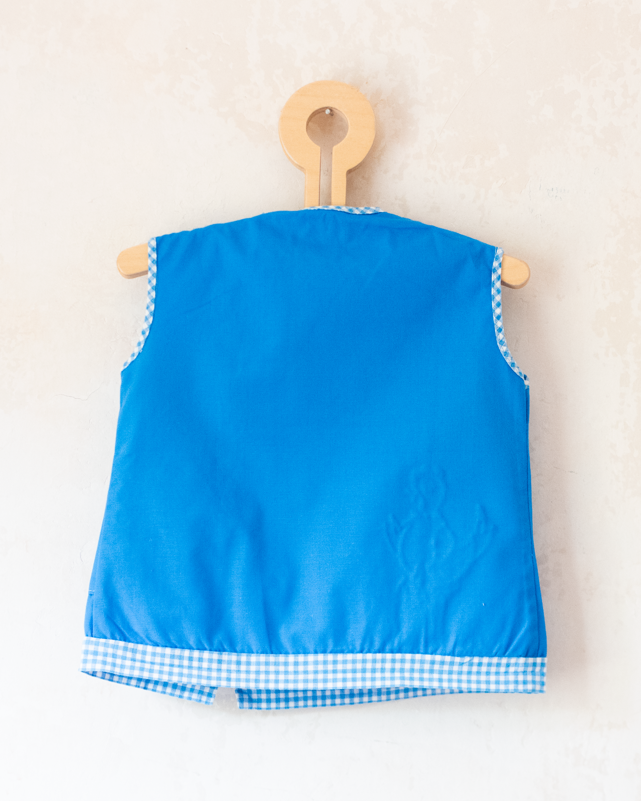 Blue tank top from the sixties with an embroidered rooster | 12-18 months