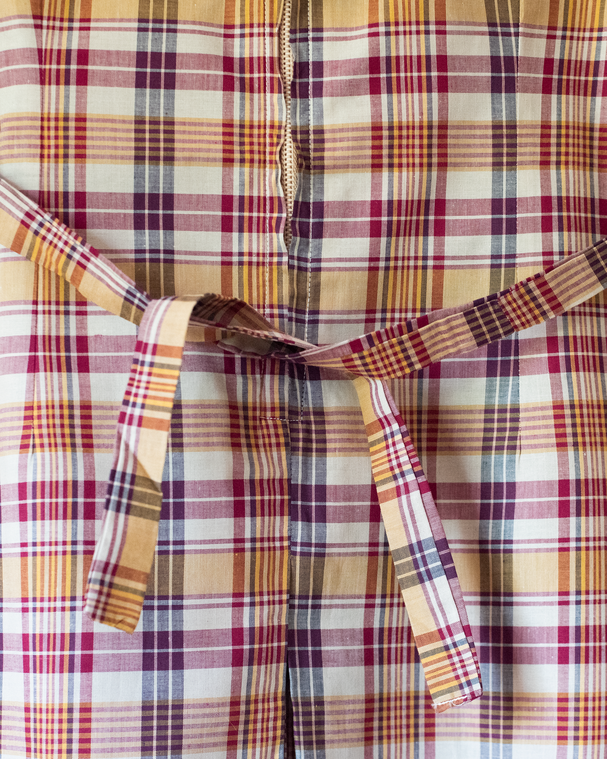 Plaid dress in shades of beige and burgundy | French dead stock | 4-5 years