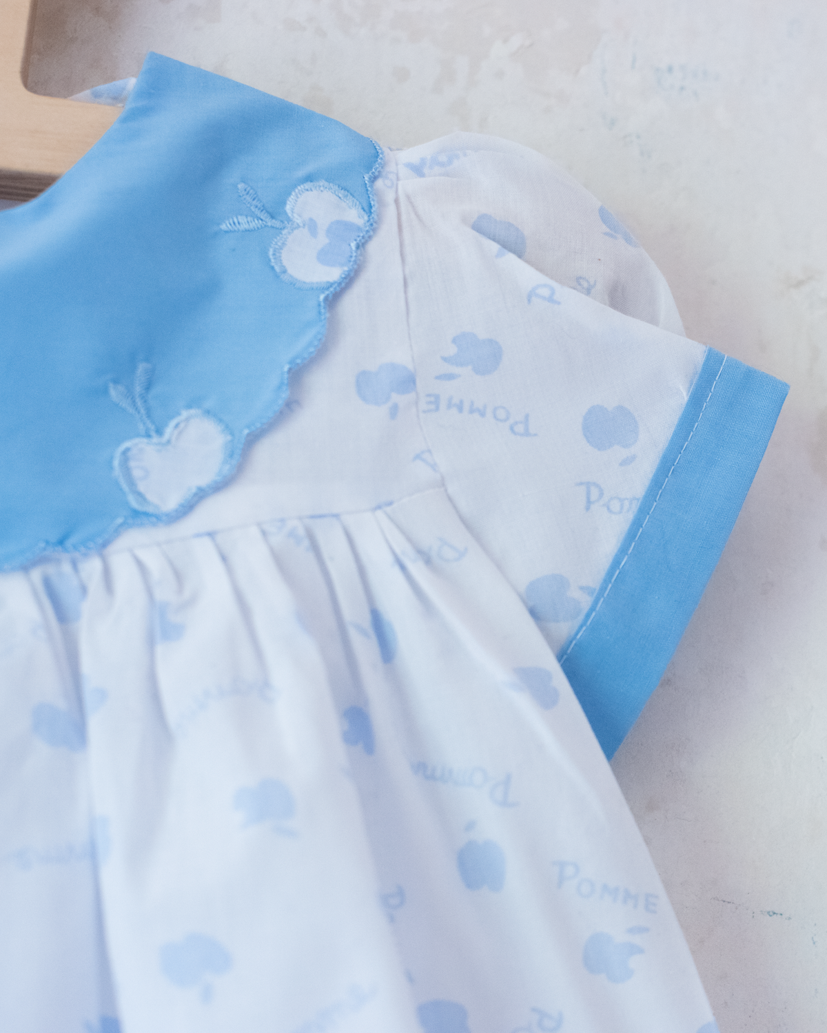 White tunic with apples | 6-9 months