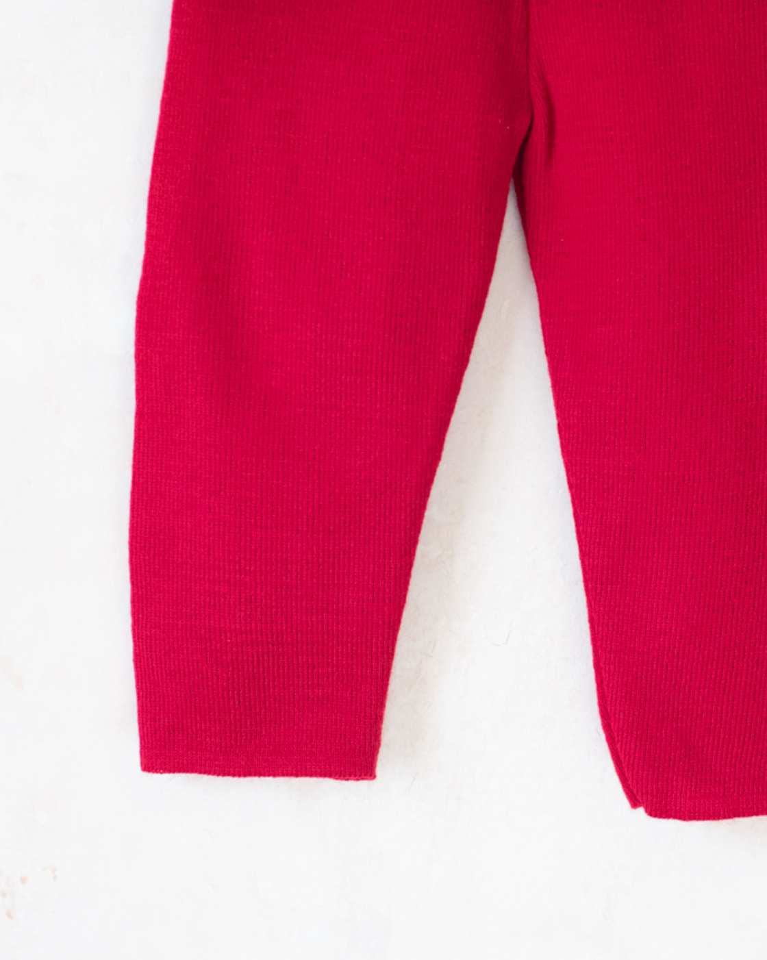 סט אדום סרוג עם חתולים ופפיונים | דד סטוק ספרדי | 18-24 חודשים