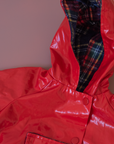 מעיל גשם אדום עם זוג תחת מטריה | 12-18 חודשים