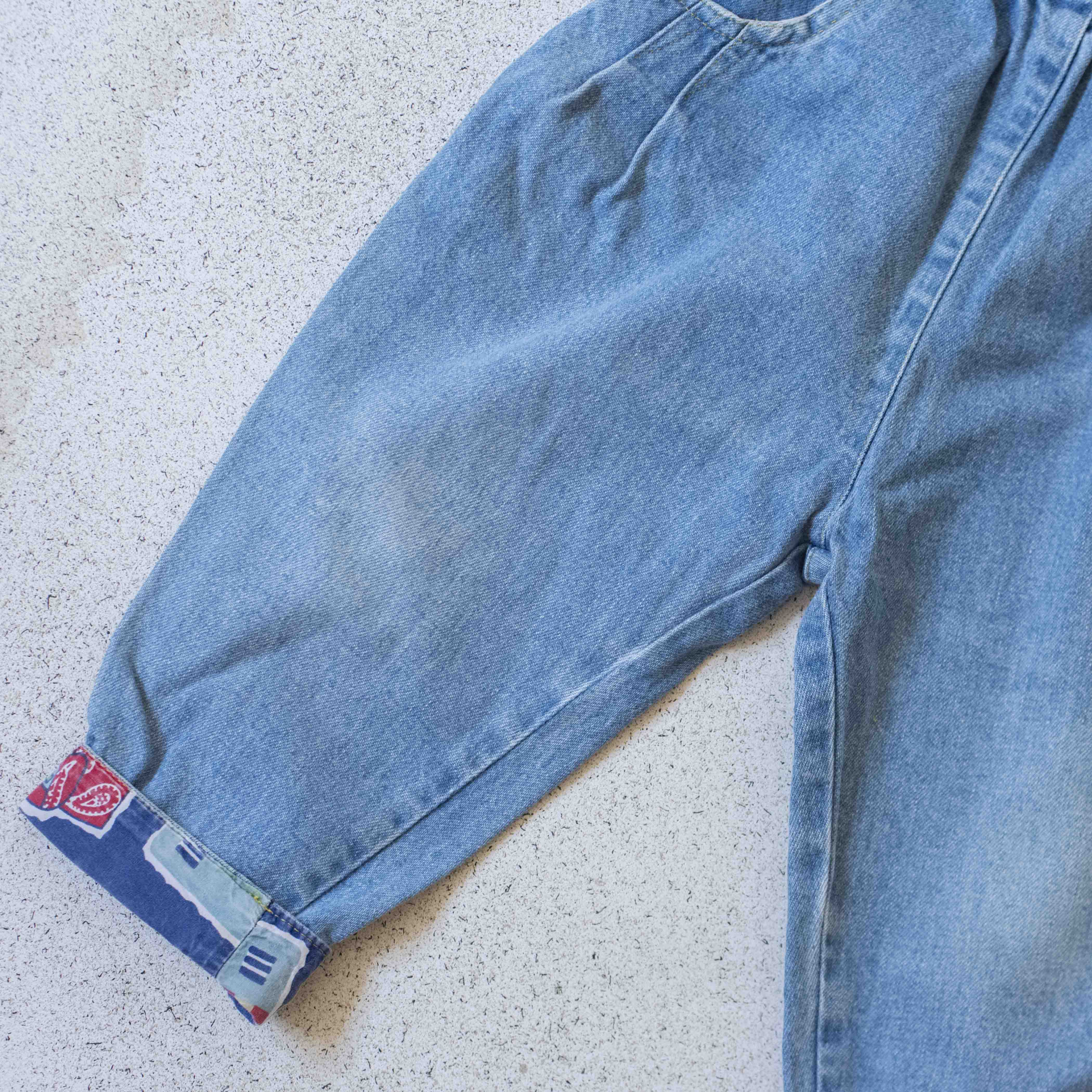 מכנסי ג׳ינס מהאייטיז עם סיומות צבעוניות | 18-24 חודשים