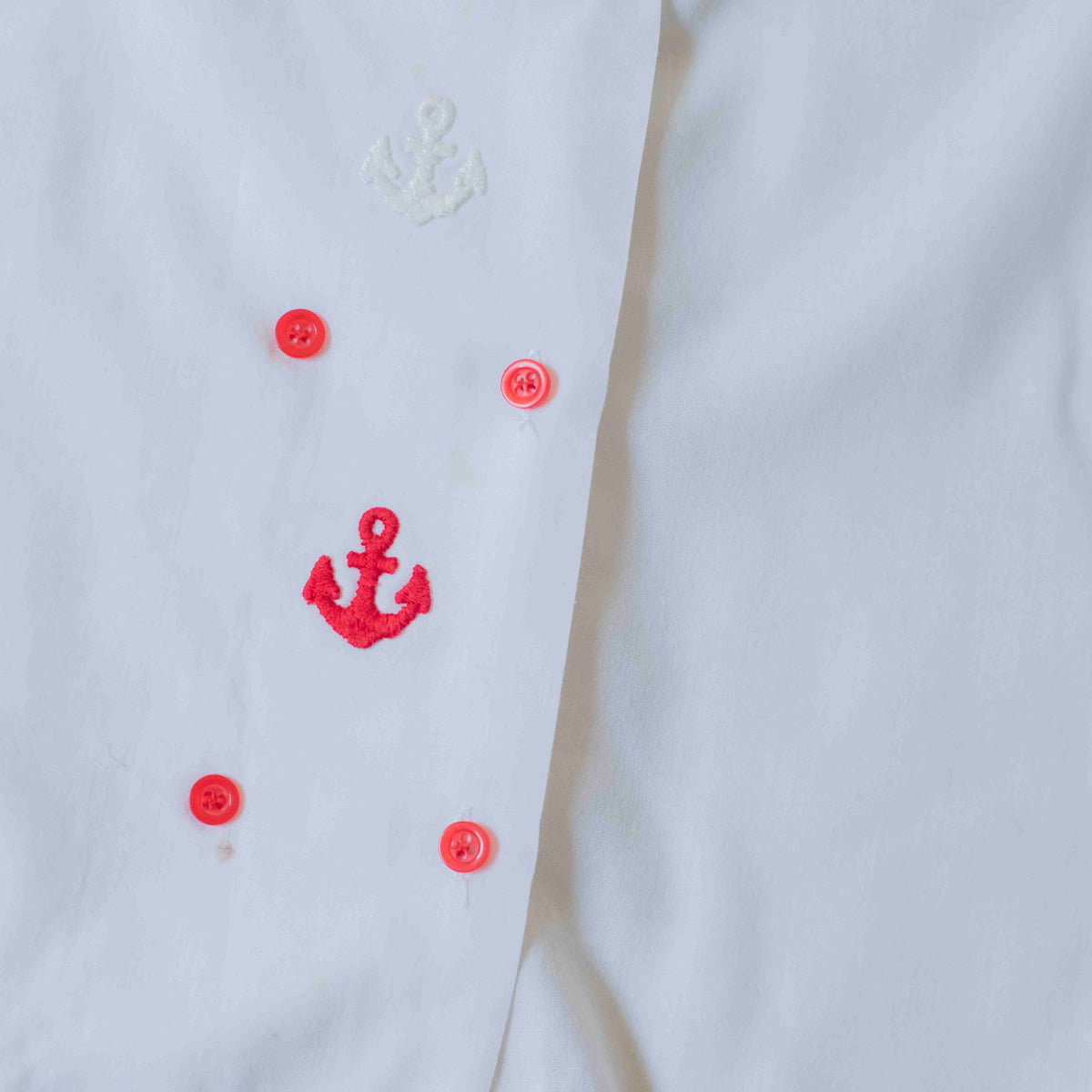 White shirt with embroidered anchors | 10-11 years