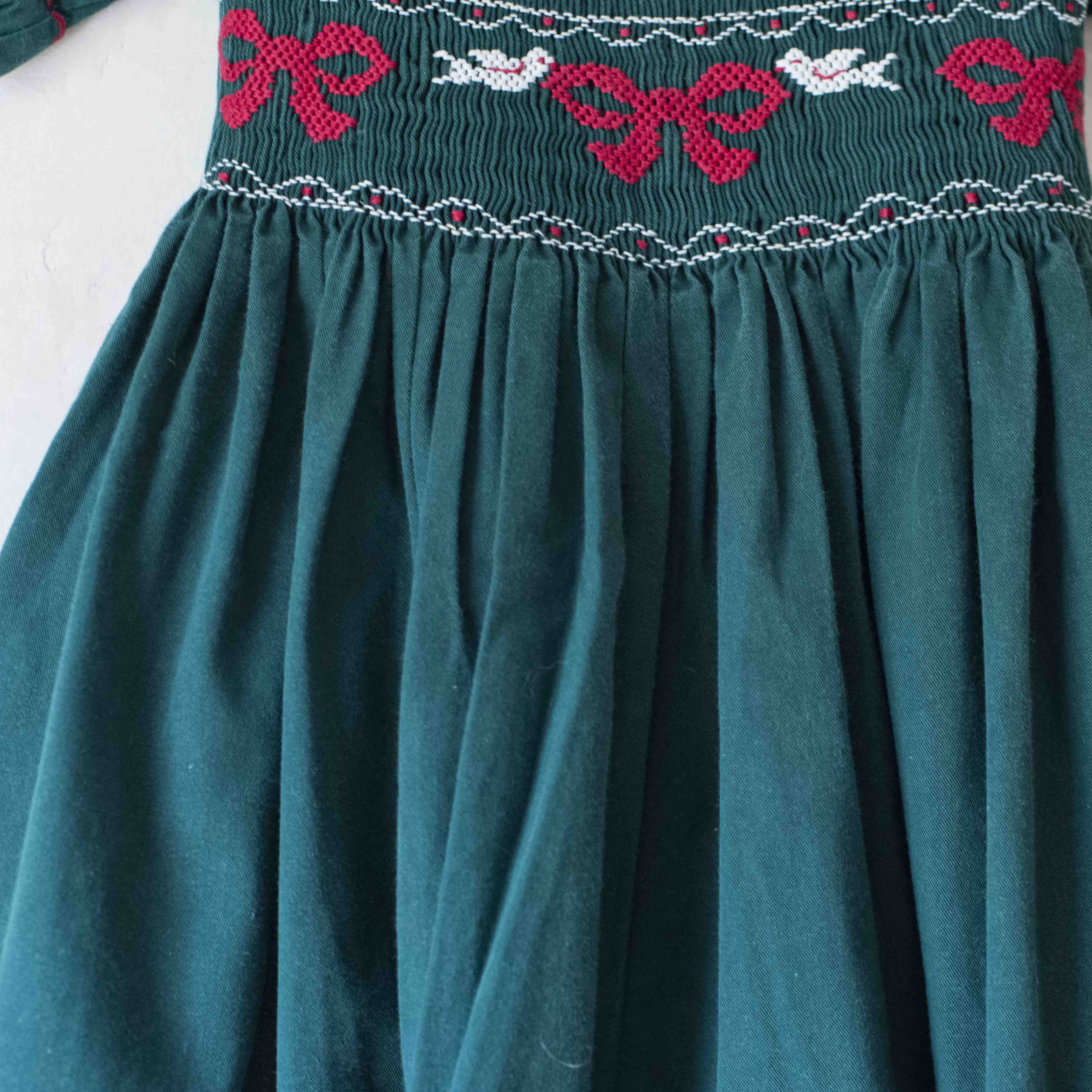 שמלה ירוקה עם רקמת פפיונים וציפורים | 4-5 שנים