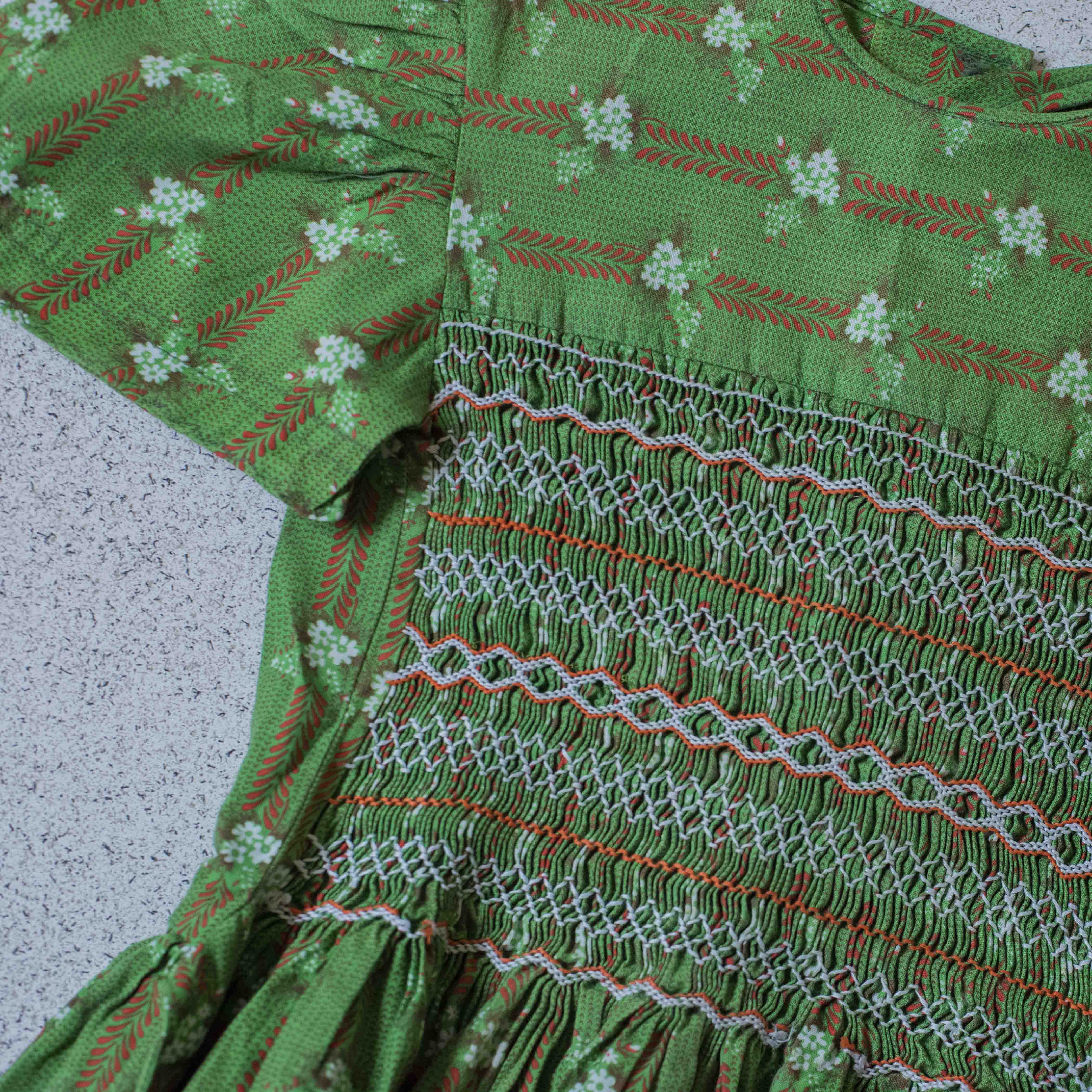שמלה ירוקה פרחונית בשילוב תחרה | 6-7 שנים