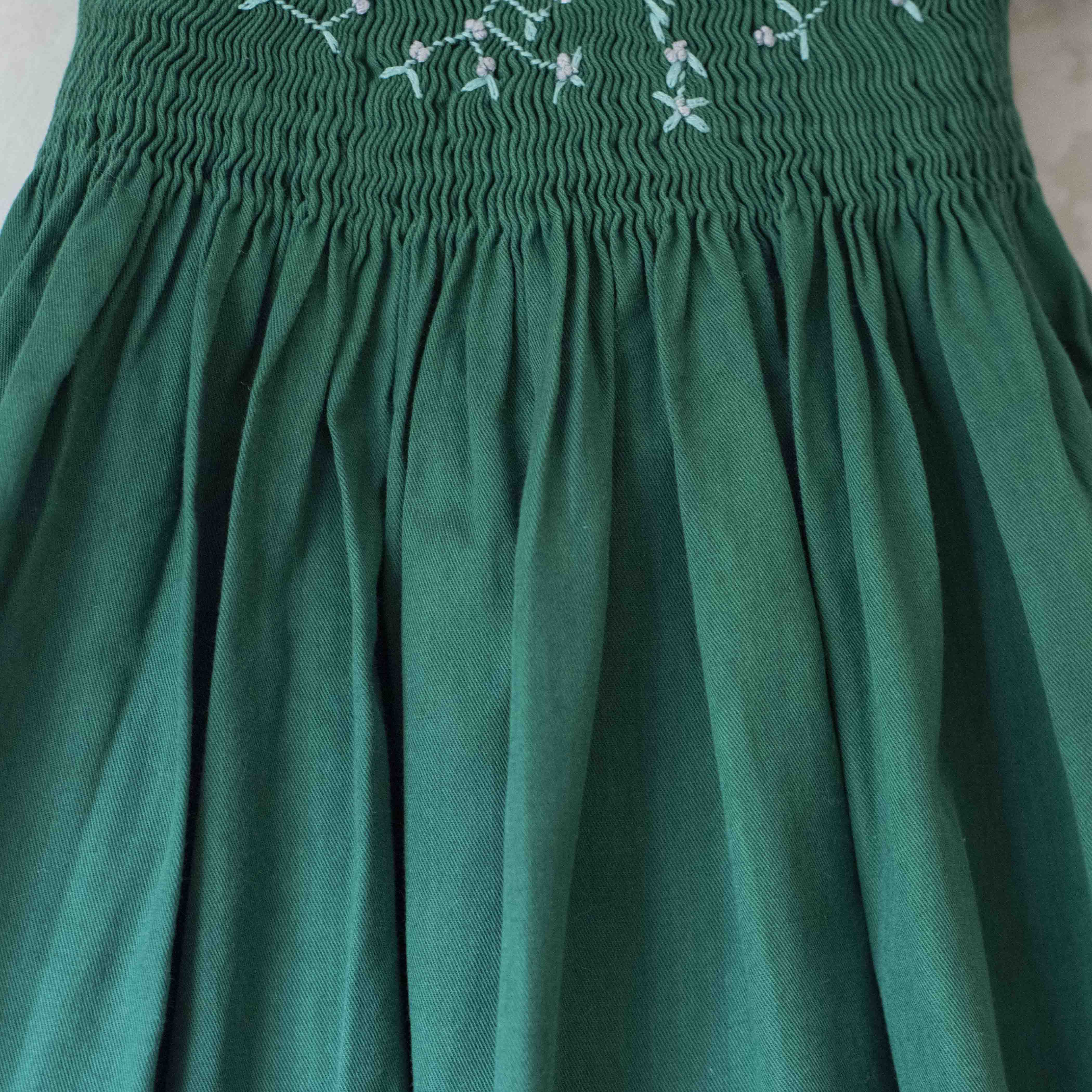 שמלה ירוקה עם רקמת פעמונים | 2-3 שנים