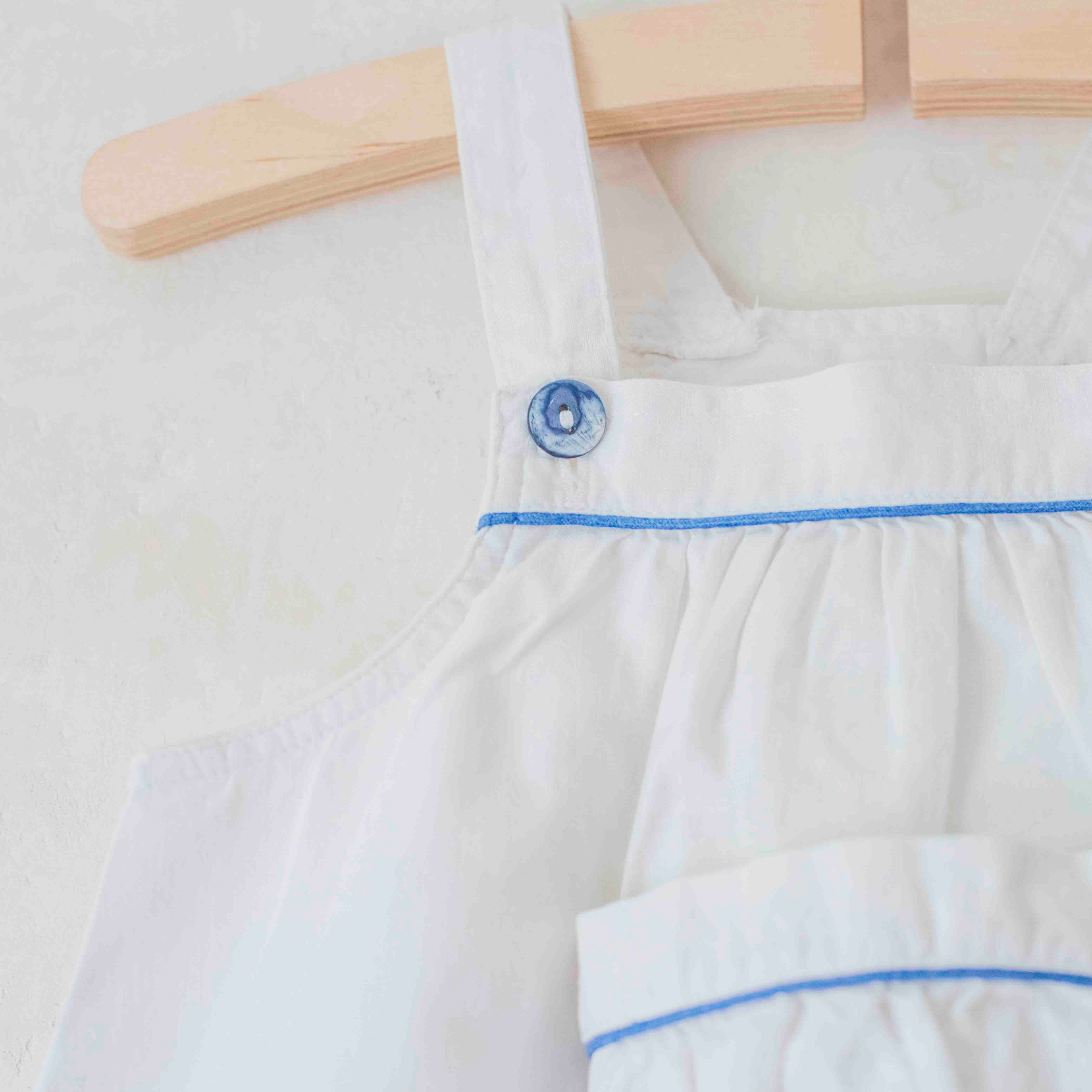 שמלה לבנה עם כיס גדול במרכז | 9-12 חודשים