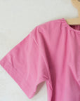 חולצת קשירה ורודה - oda-paam.com