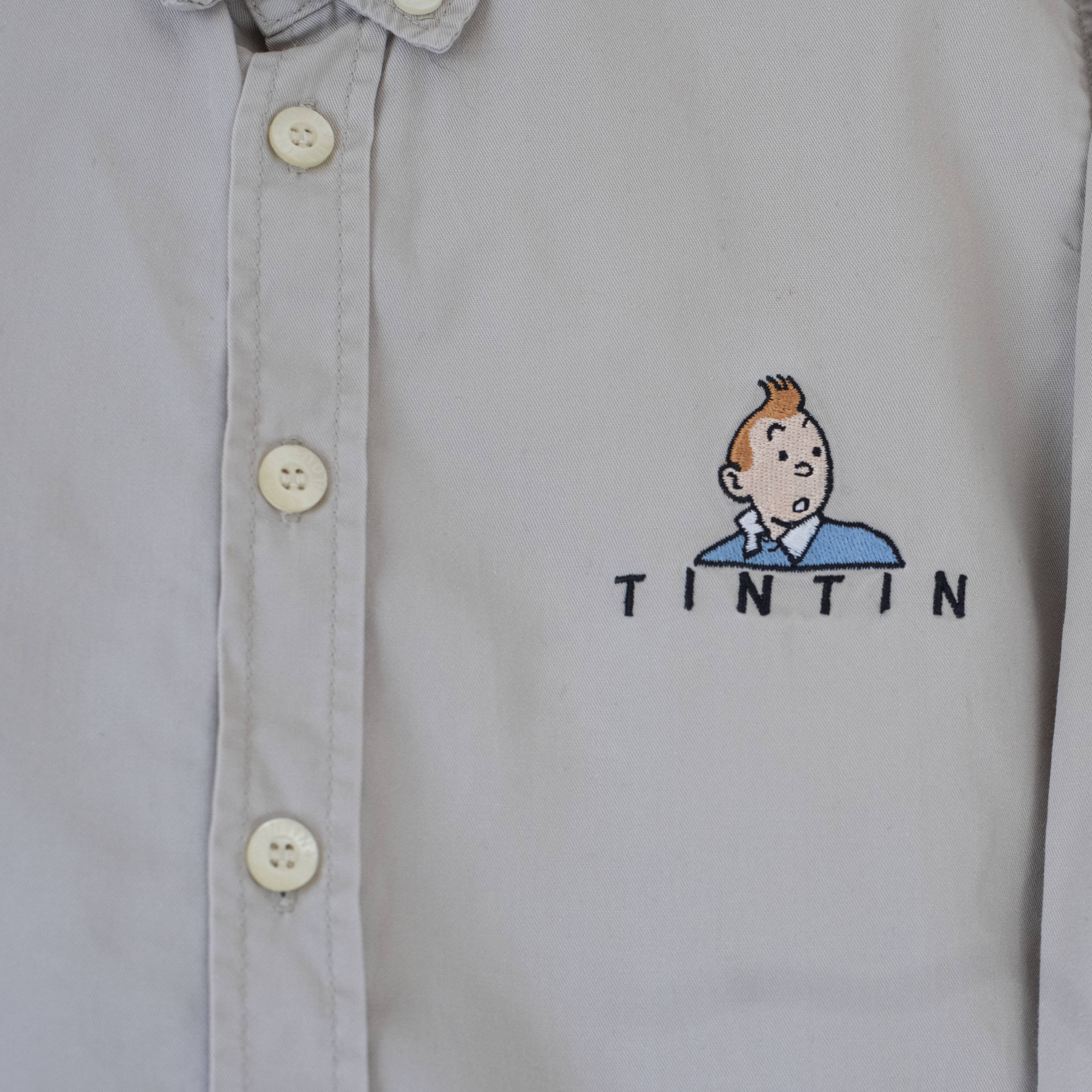 חולצת חאקי עם רקמות של טינטין | 6-7 שנים