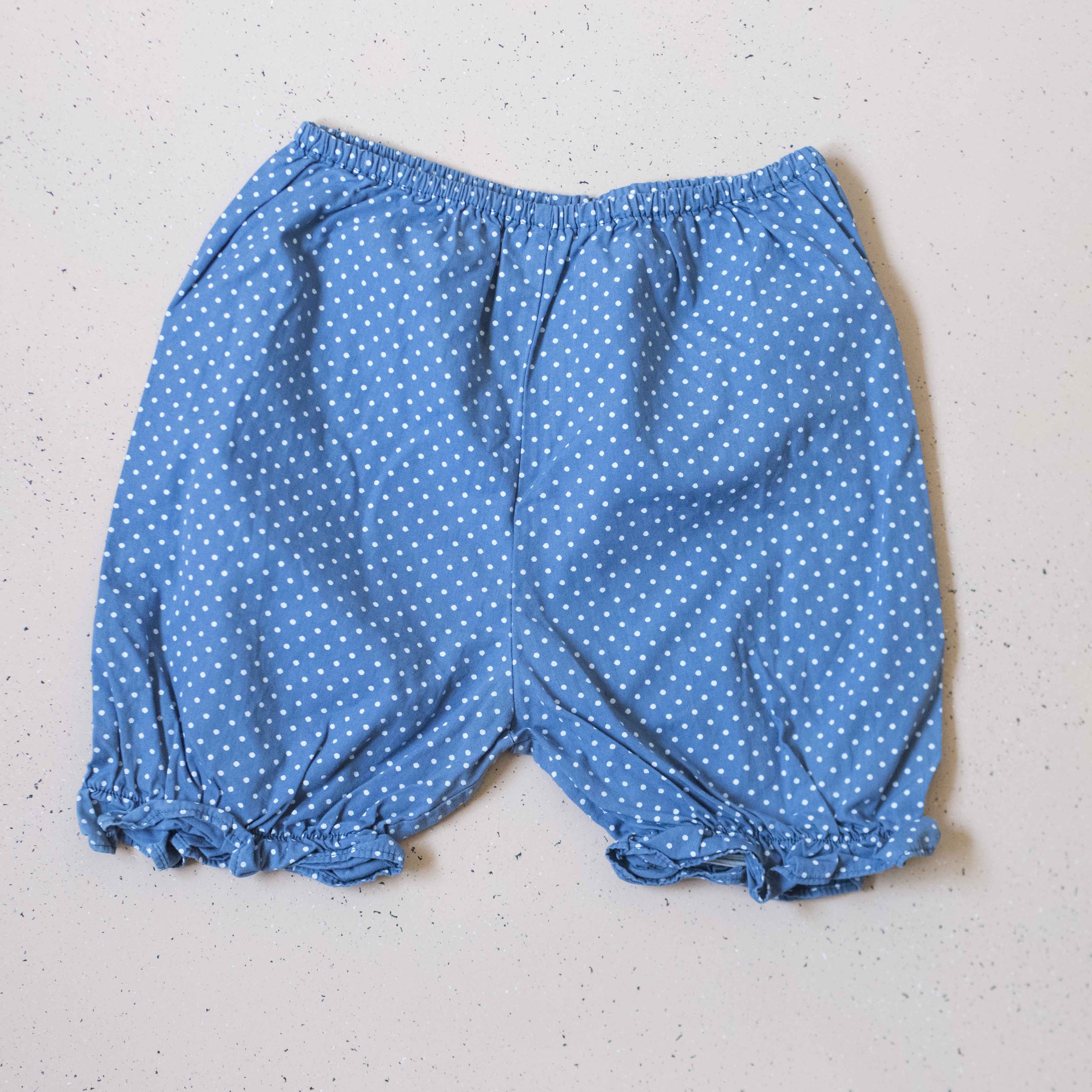 מכנסיים כחולים מנוקדים - oda-paam.com