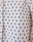 חולצה מכופתרת עם פרחים סגולים - oda-paam.com