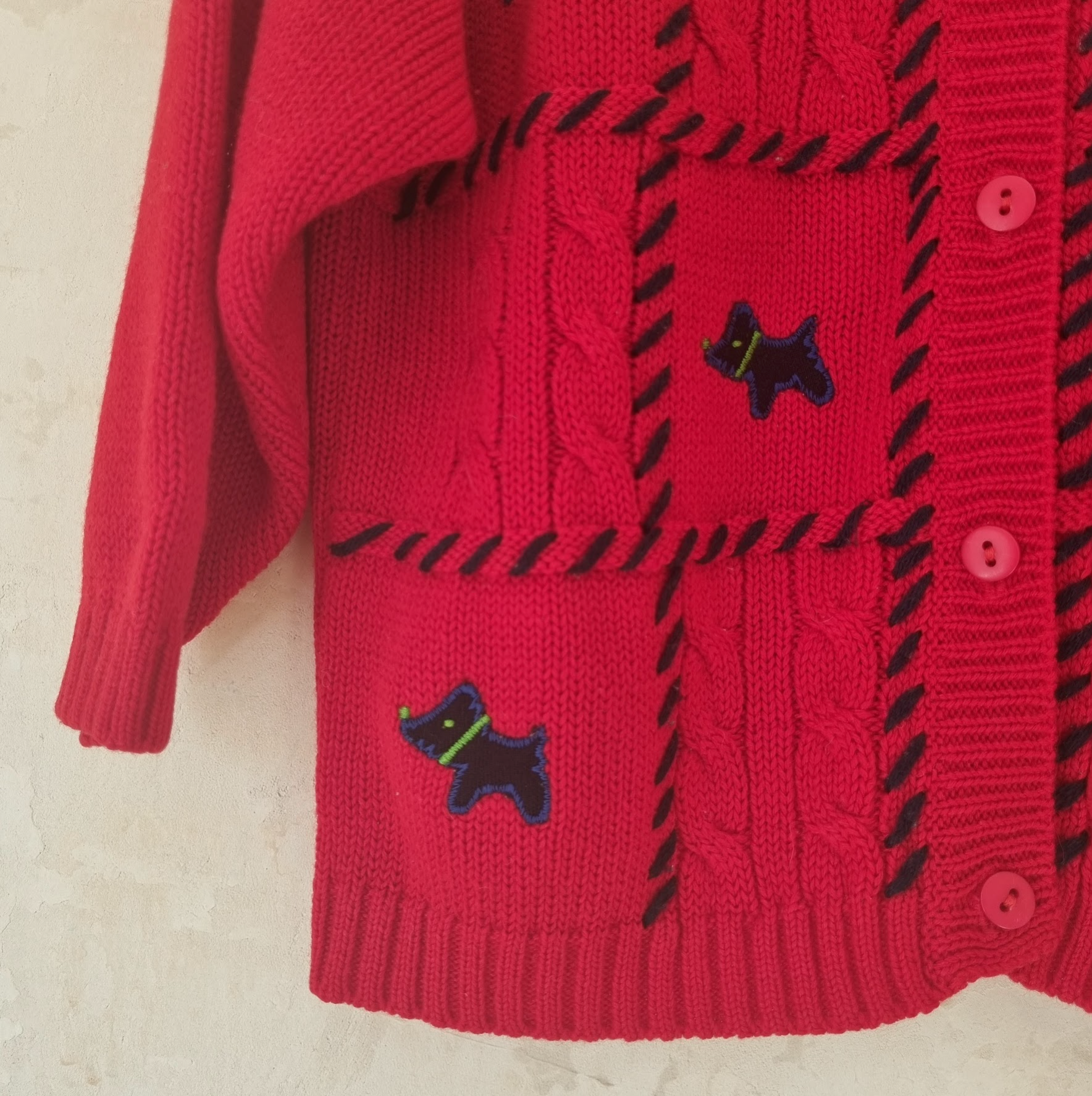 סוודר פודלים אדום - oda-paam.com